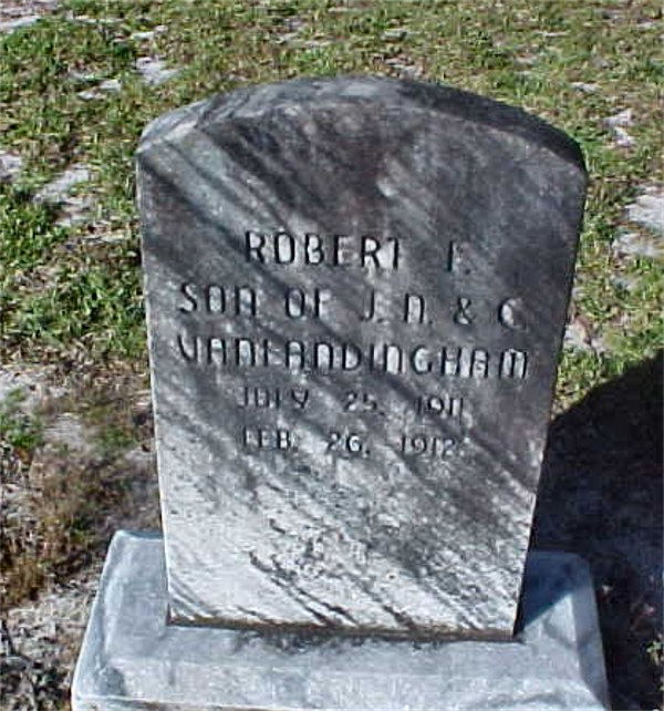 Robert  F. Vanlandingham Gravestone Photo