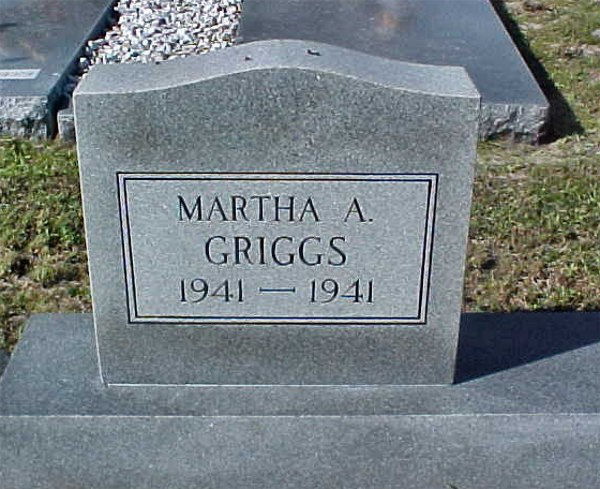 Nihholas Paule Griggs Gravestone Photo