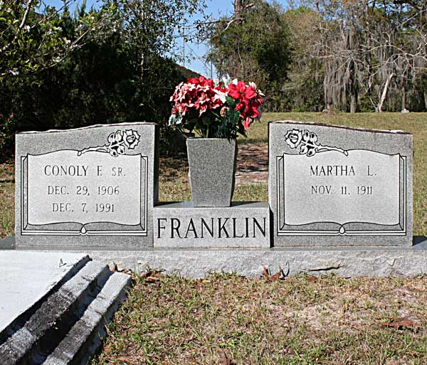 Conoly F. & Martha L. Franklin Gravestone Photo