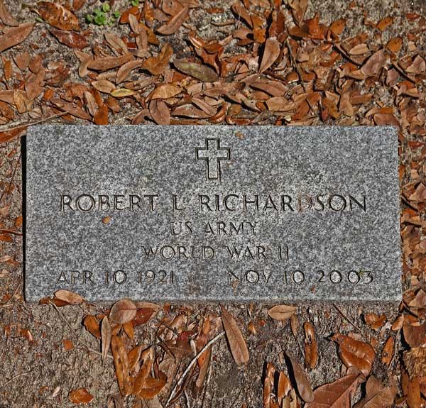 Robert L. Richardson Gravestone Photo