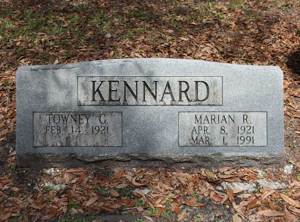 Towney G. & Marian R. Kennard Gravestone Photo