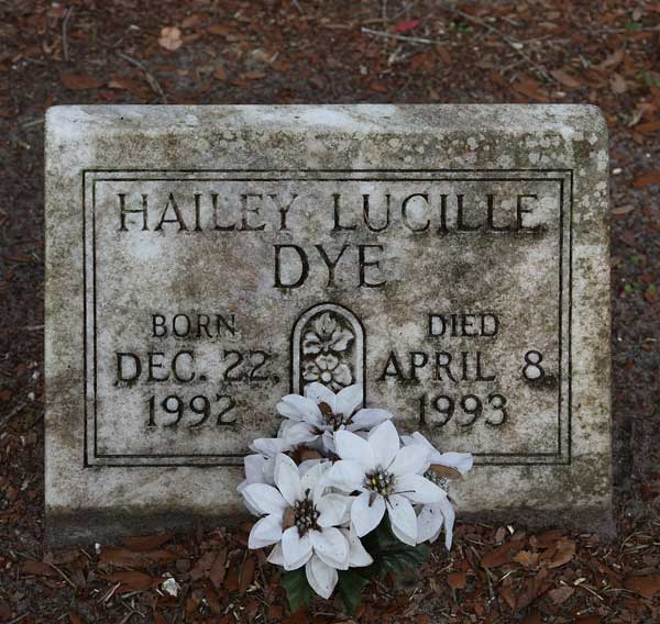 Hailey Lucille Dye Gravestone Photo