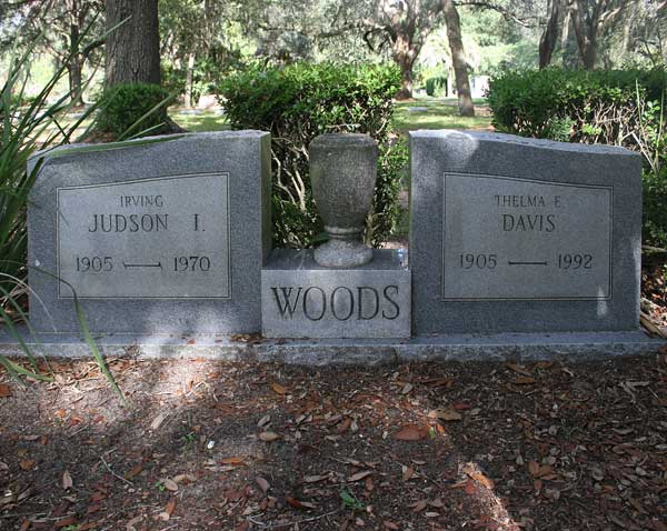 Irving Judson I. & Thelma E. Davis Woods Gravestone Photo