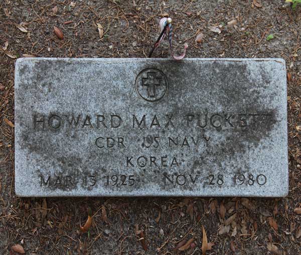 Howard Max Puckett Gravestone Photo