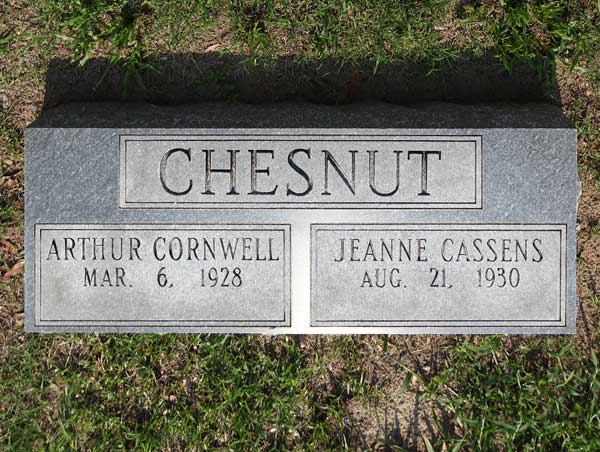 Arthur Cornwell & Jeanne Cassens Chesnut Gravestone Photo