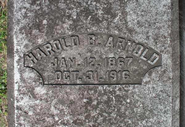 Harold B. Arnold Gravestone Photo
