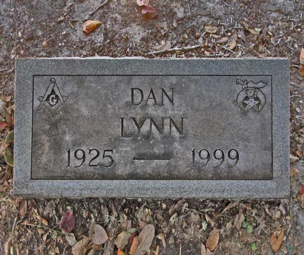 Dan Lynn Gravestone Photo