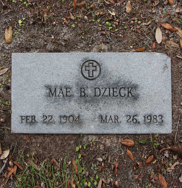 Mae B. Dzieck Gravestone Photo