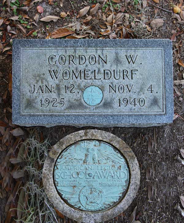 Gordon W. Womeldurf Gravestone Photo