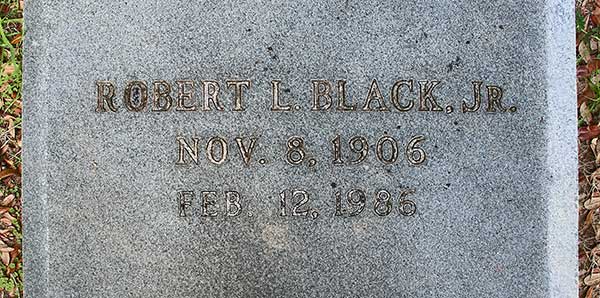 Robert L. Black Gravestone Photo