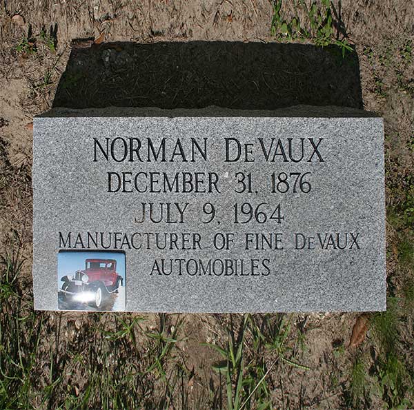 Norman DeVaux Gravestone Photo