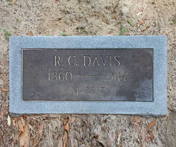 R.C. Davis Gravestone Photo