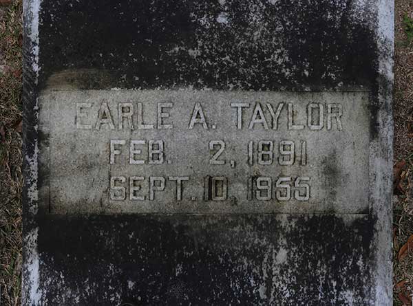 Earle A. Taylor Gravestone Photo