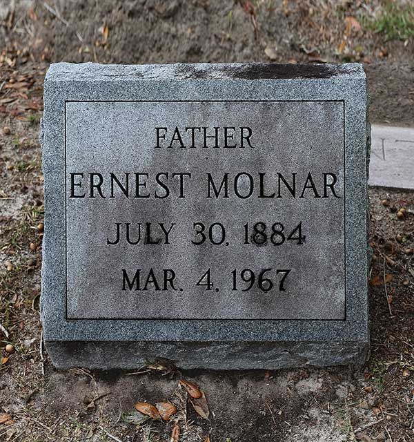 Ernest Molnar Gravestone Photo