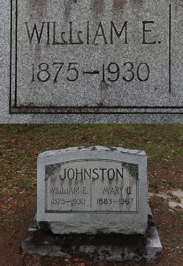 William E. Johnston Gravestone Photo