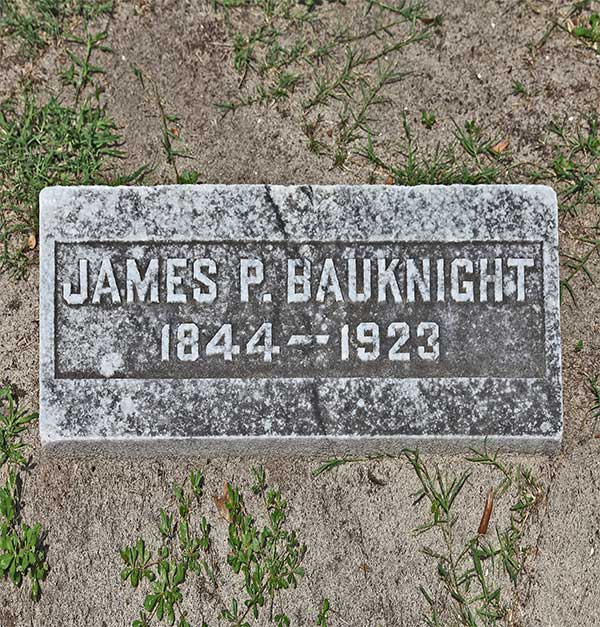 James P. Bauknight Gravestone Photo