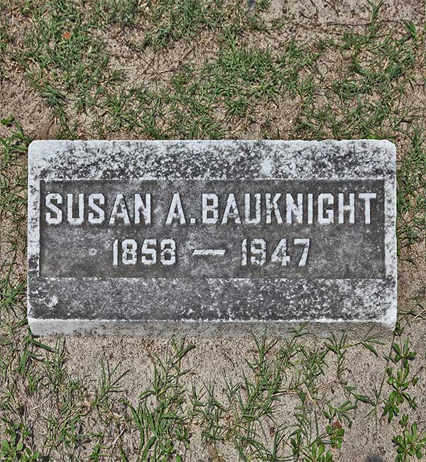 Susan A. Bauknight Gravestone Photo