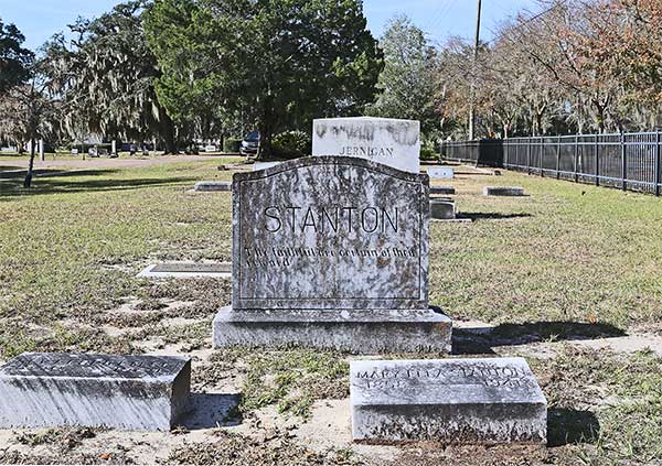  Stanton Family Monument Gravestone Photo