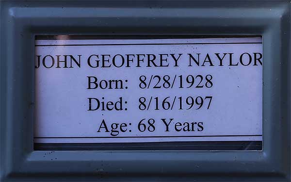 John Geoffrey Naylor Gravestone Photo