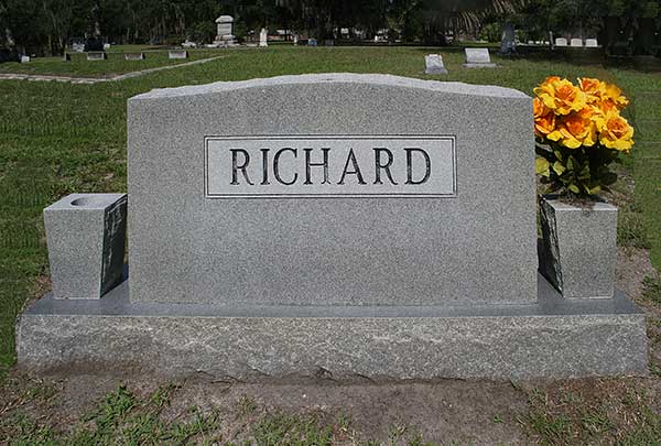  Richard Family Monument Gravestone Photo