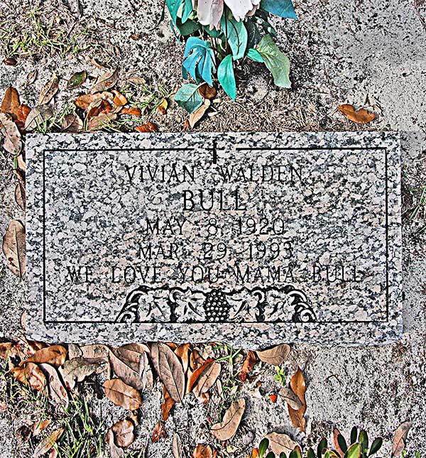 Vivian Walden Bull Gravestone Photo
