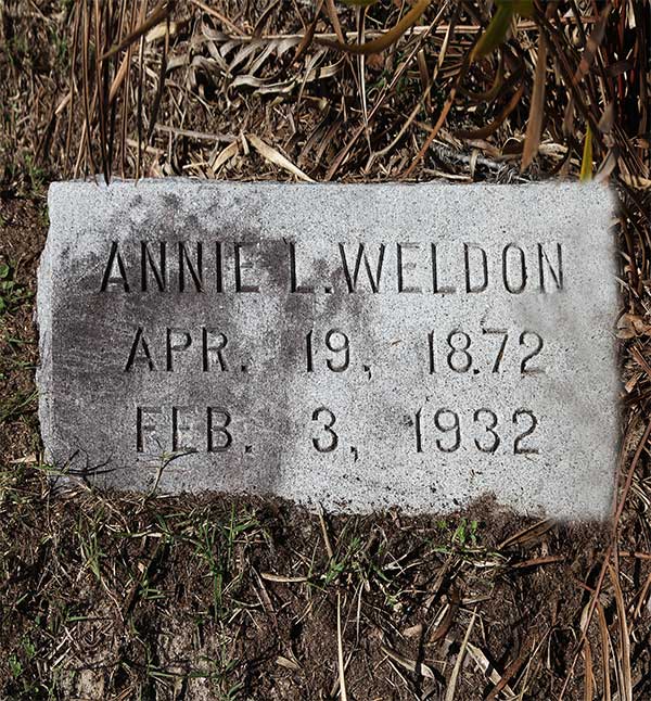 Annie L. Weldon Gravestone Photo