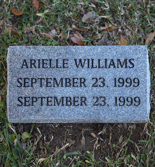 Arielle Williams Gravestone Photo
