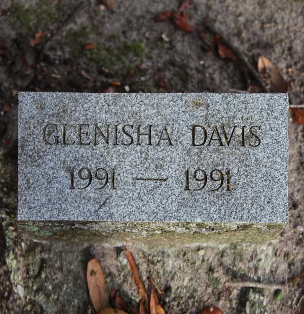Glenisha Davis Gravestone Photo