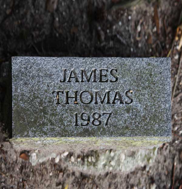James Thomas Gravestone Photo