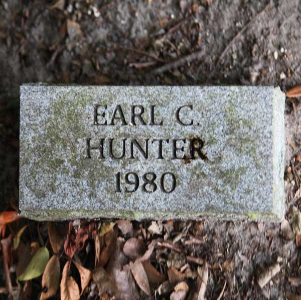 Earl C. Hunter Gravestone Photo