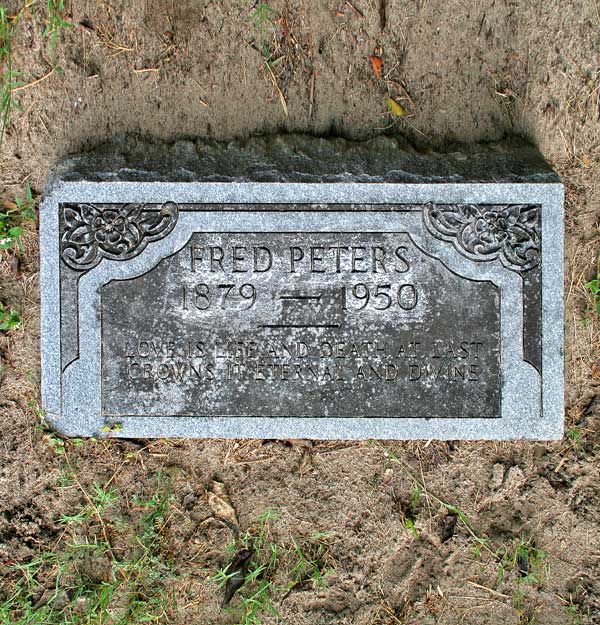 Fred Peters Gravestone Photo