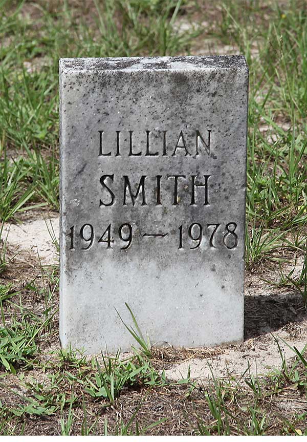 Lillian Smith Gravestone Photo