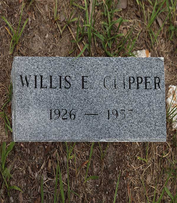 Willis E. Clipper Gravestone Photo