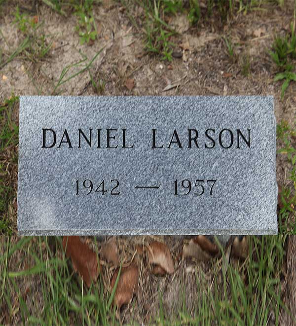 Daniel Larson Gravestone Photo