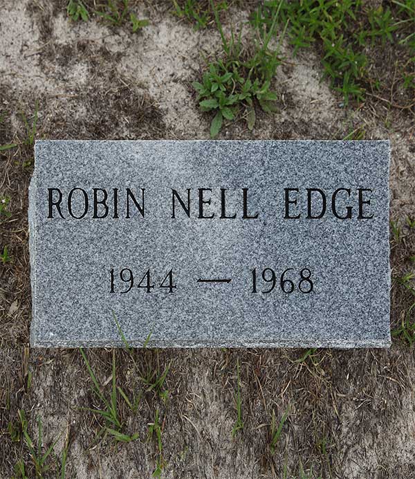 Robin Nell Edge Gravestone Photo