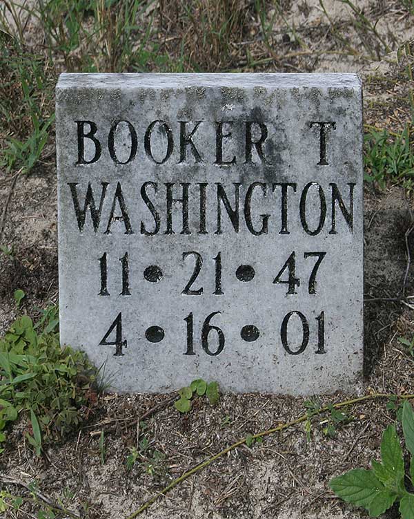 Booker T. Washington Gravestone Photo
