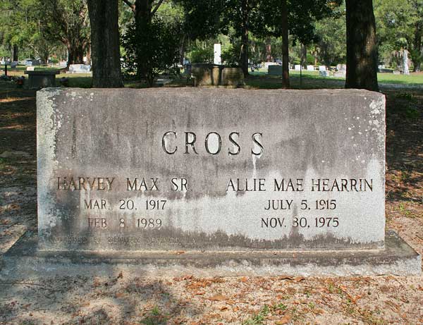 Harvey Max & Allie Mae Hearrin Cross Gravestone Photo