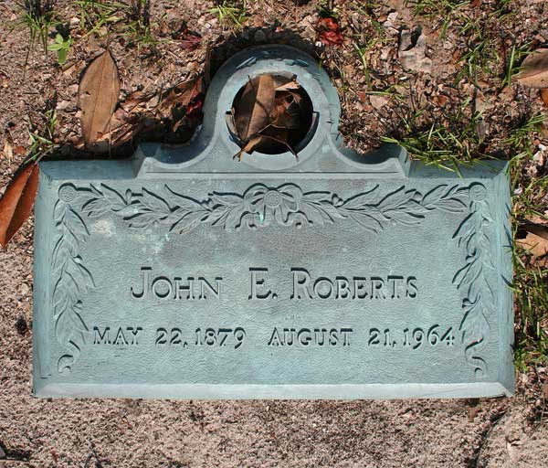 John E. Roberts Gravestone Photo