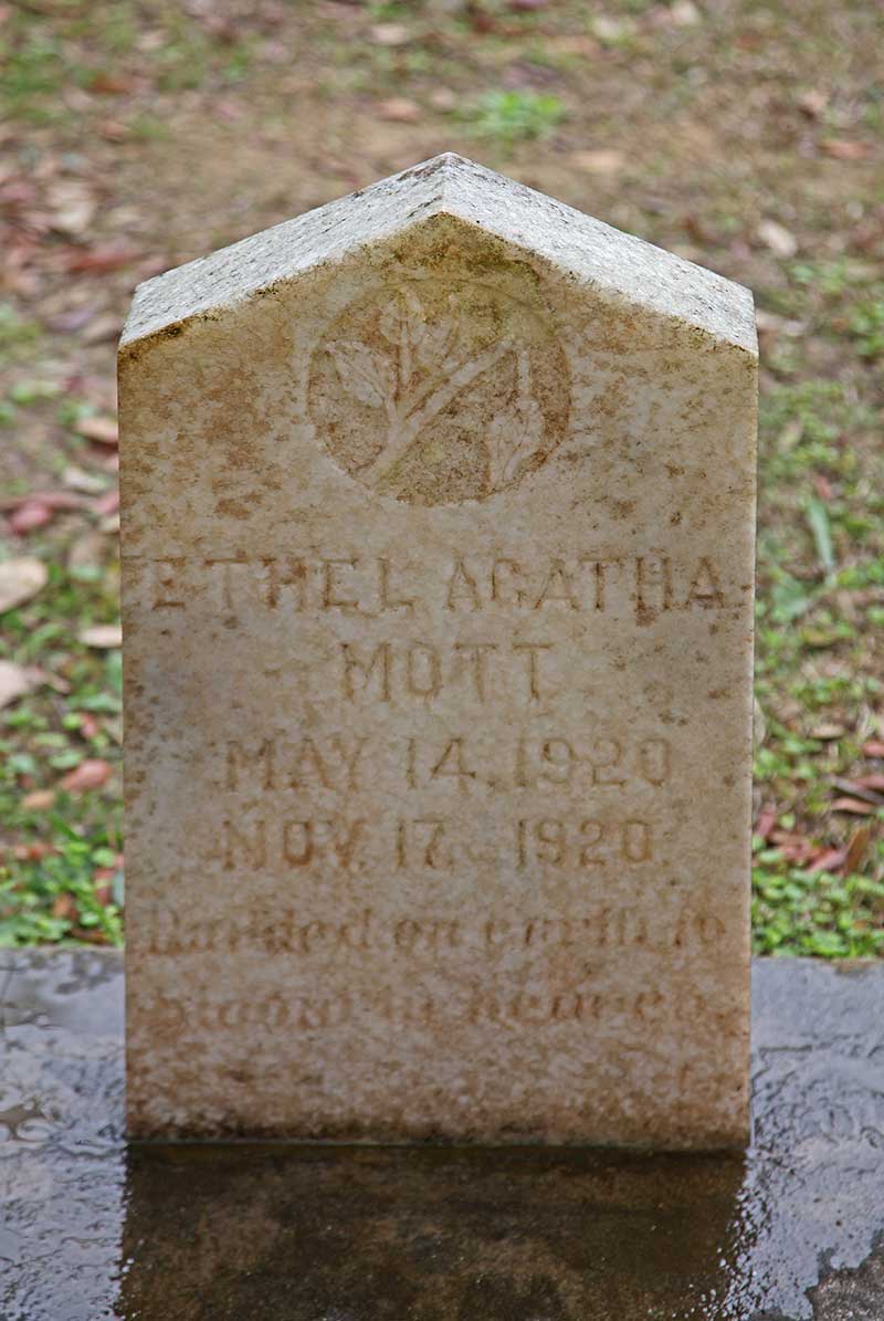 Ethel Agatha Mott Gravestone Photo