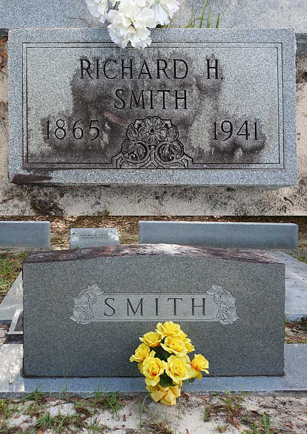 Richard H. Smith Gravestone Photo