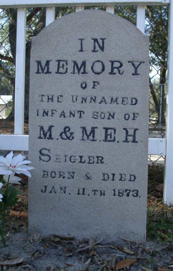 Unnamed Infant Son Seigler Gravestone Photo