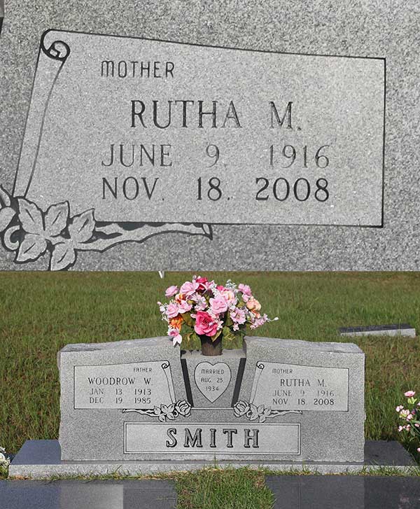 Rutha M. Smith Gravestone Photo