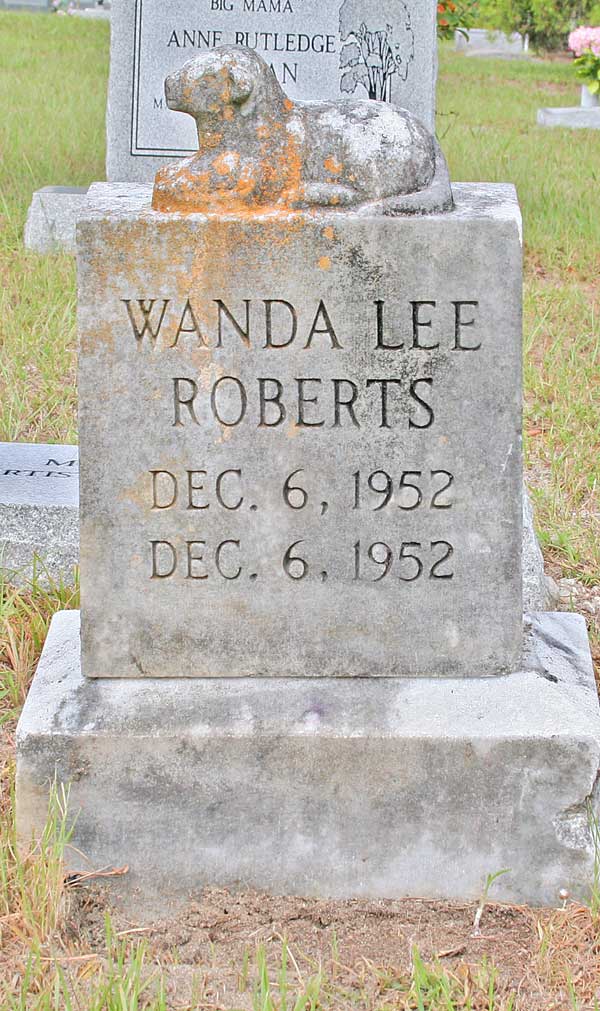 Wanda Lee Roberts Gravestone Photo