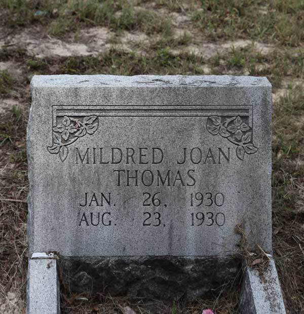 Mildred Joan Thomas Gravestone Photo