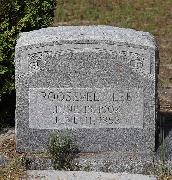 Roosevelt Lee Gravestone Photo