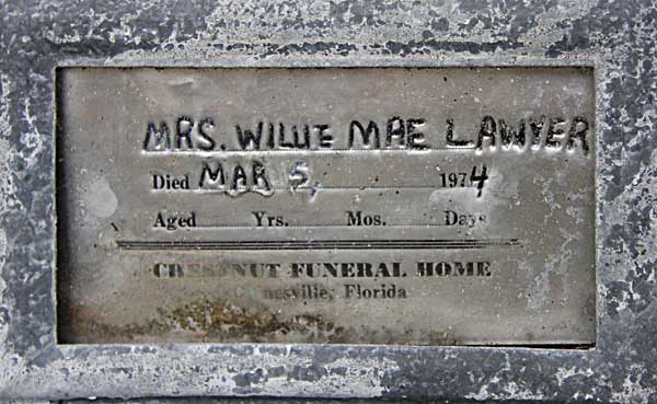 Willie Mae Lawyer Gravestone Photo
