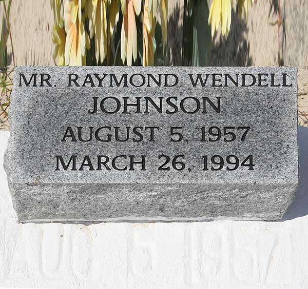Raymond Wendell Johnson Gravestone Photo