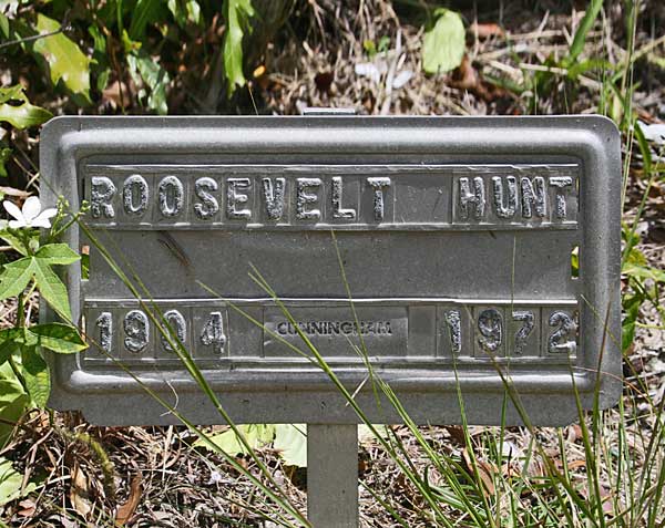 Roosevelt Hunt Gravestone Photo