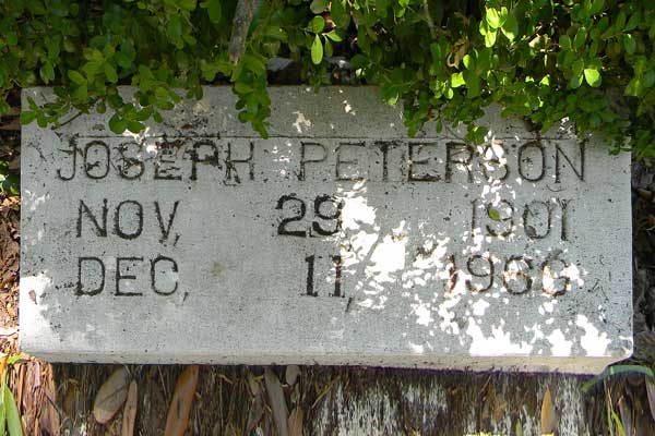 Joseph Peterson Gravestone Photo