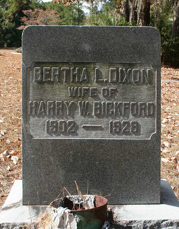 Bertha L. Dixon Bickford Gravestone Photo